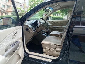 Hyundai Tucson 4х4/6-скорости/5л_100к/143кс/NAVI/Първи собственик, снимка 9