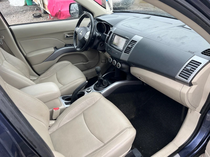 Mitsubishi Outlander 2.2 6+ 1 Кожа нави A/C, снимка 10 - Автомобили и джипове - 44858782