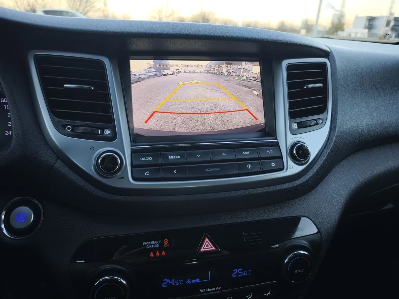 Hyundai Tucson 1.7d  141kc X-POSSIBLE NEW !!!, снимка 10 - Автомобили и джипове - 52776180