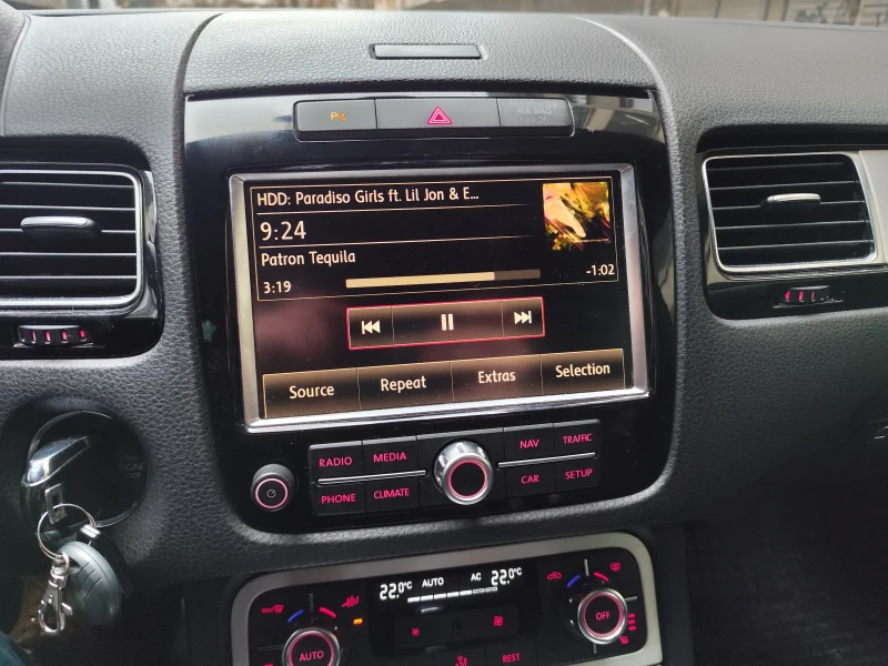 VW Touareg 3.0 tdi, снимка 12 - Автомобили и джипове - 52944103