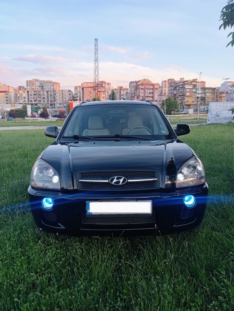 Hyundai Tucson 4х4/6-скорости/150кс./NAVI/Заводско състояние !, снимка 4 - Автомобили и джипове - 54862896