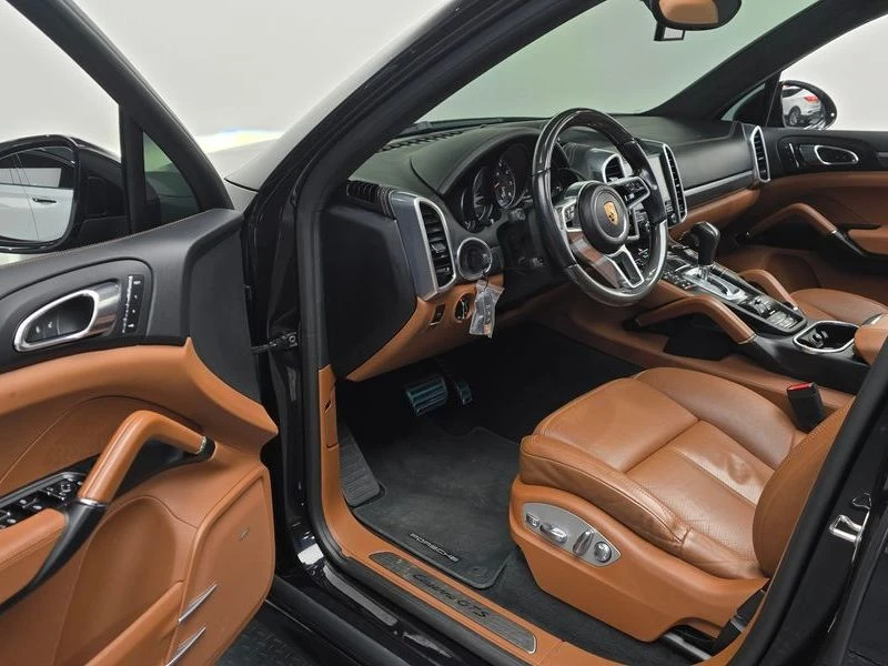 Porsche Cayenne 3.6 GTS| 400к.с.| ВКЛ.ТЕХНОТЕСТ, снимка 11 - Автомобили и джипове - 55174136
