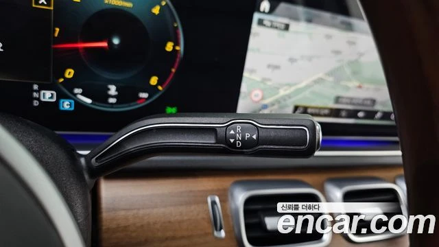 Mercedes-Benz GLS 400, снимка 9 - Автомобили и джипове - 56077626