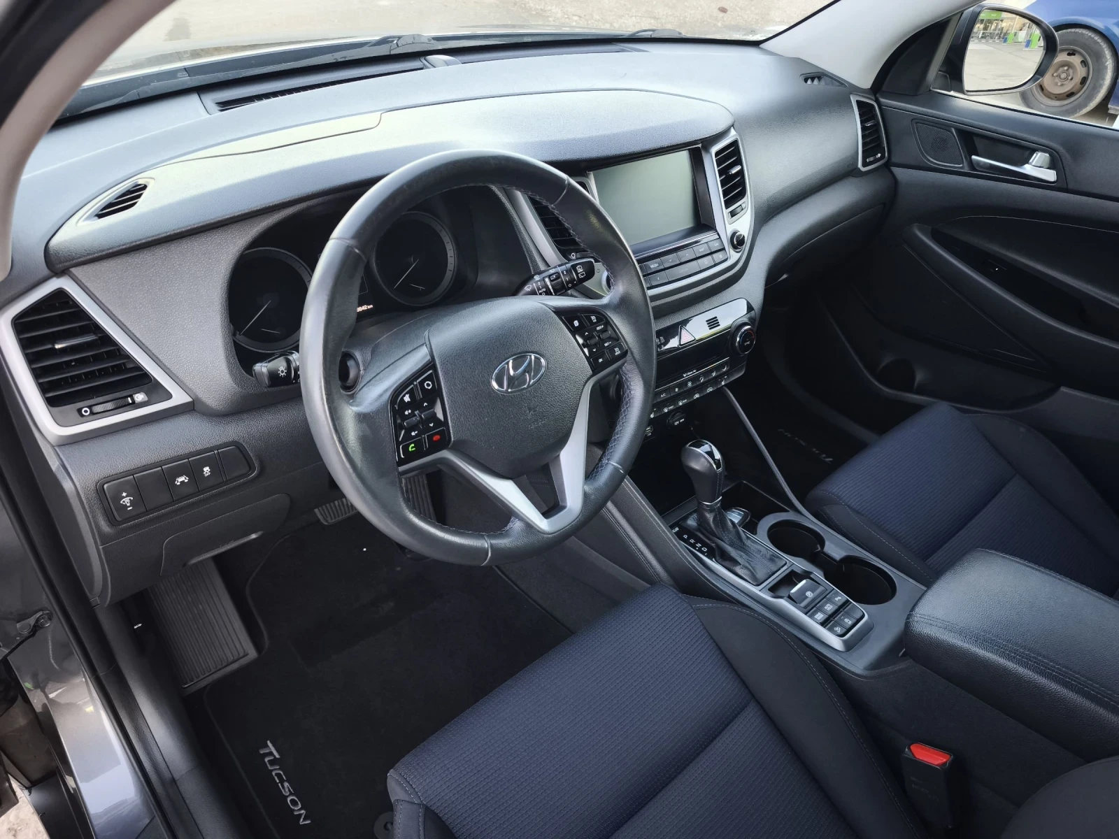 Hyundai Tucson 1.7d  141kc X-POSSIBLE NEW !!! - изображение 7