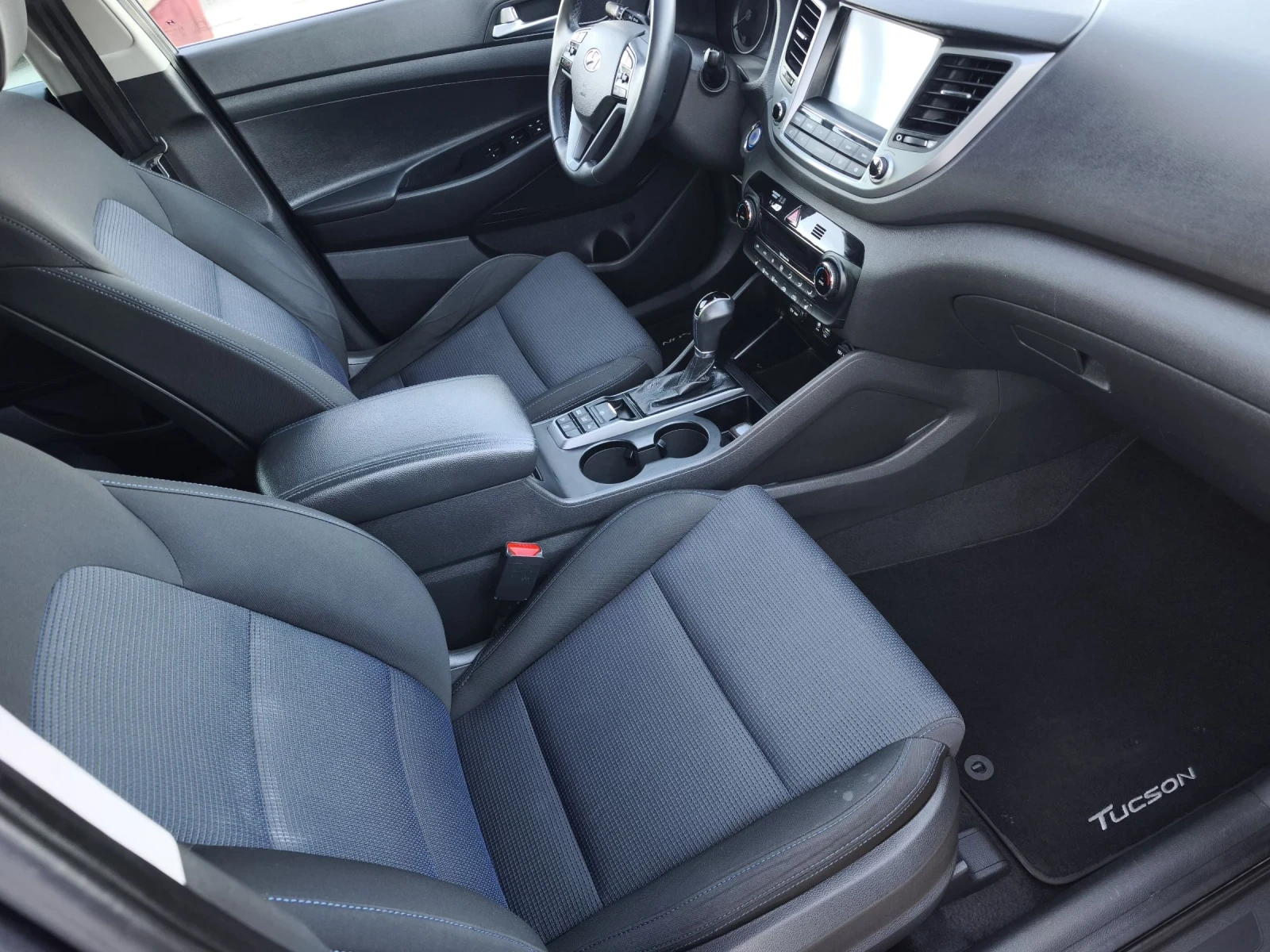 Hyundai Tucson 1.7d  141kc X-POSSIBLE NEW !!! - изображение 9