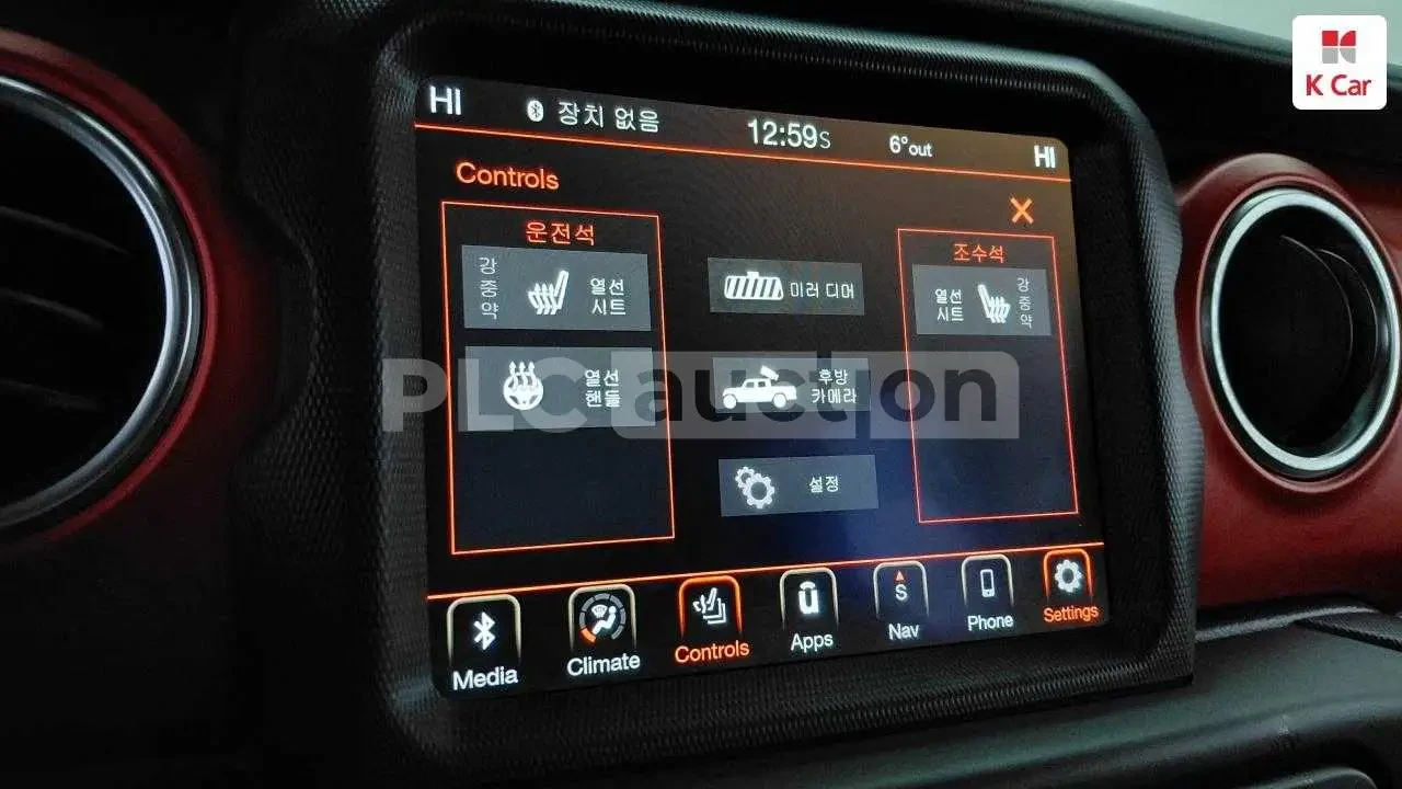 Jeep Gladiator RUBICON / 4X4 / DISTRONIC / ПОДГРЕВИ , снимка 14 - Автомобили и джипове - 54060796