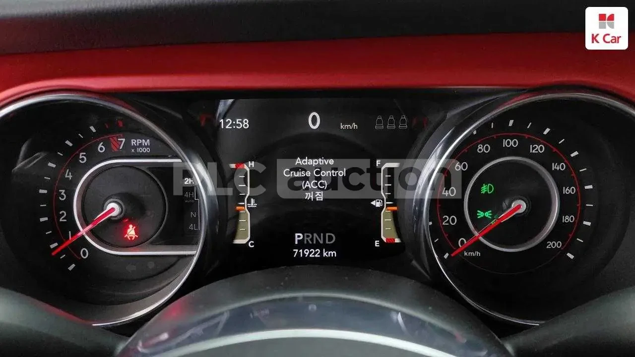 Jeep Gladiator RUBICON / 4X4 / DISTRONIC / ПОДГРЕВИ , снимка 13 - Автомобили и джипове - 54060796