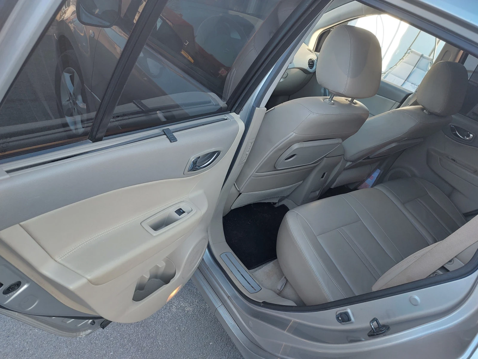 Renault Koleos  DCI 4 x 4 , снимка 10 - Автомобили и джипове - 54138189