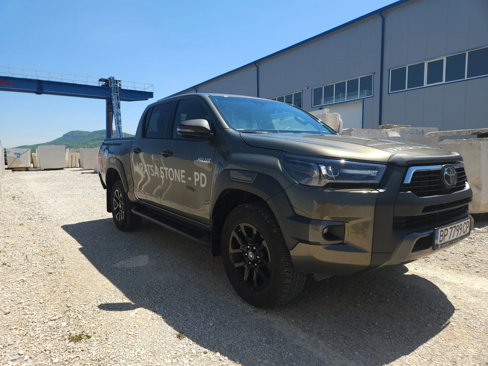 Toyota Hilux Mild Hybrid 48 V invincible, снимка 2 - Автомобили и джипове - 54457305
