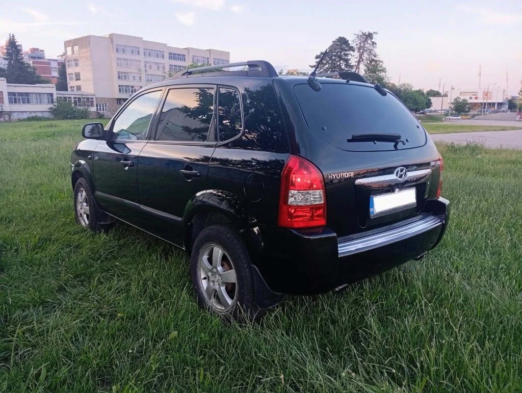 Hyundai Tucson 4х4/6-скорости/150кс./NAVI/Заводско състояние !, снимка 6 - Автомобили и джипове - 54862896