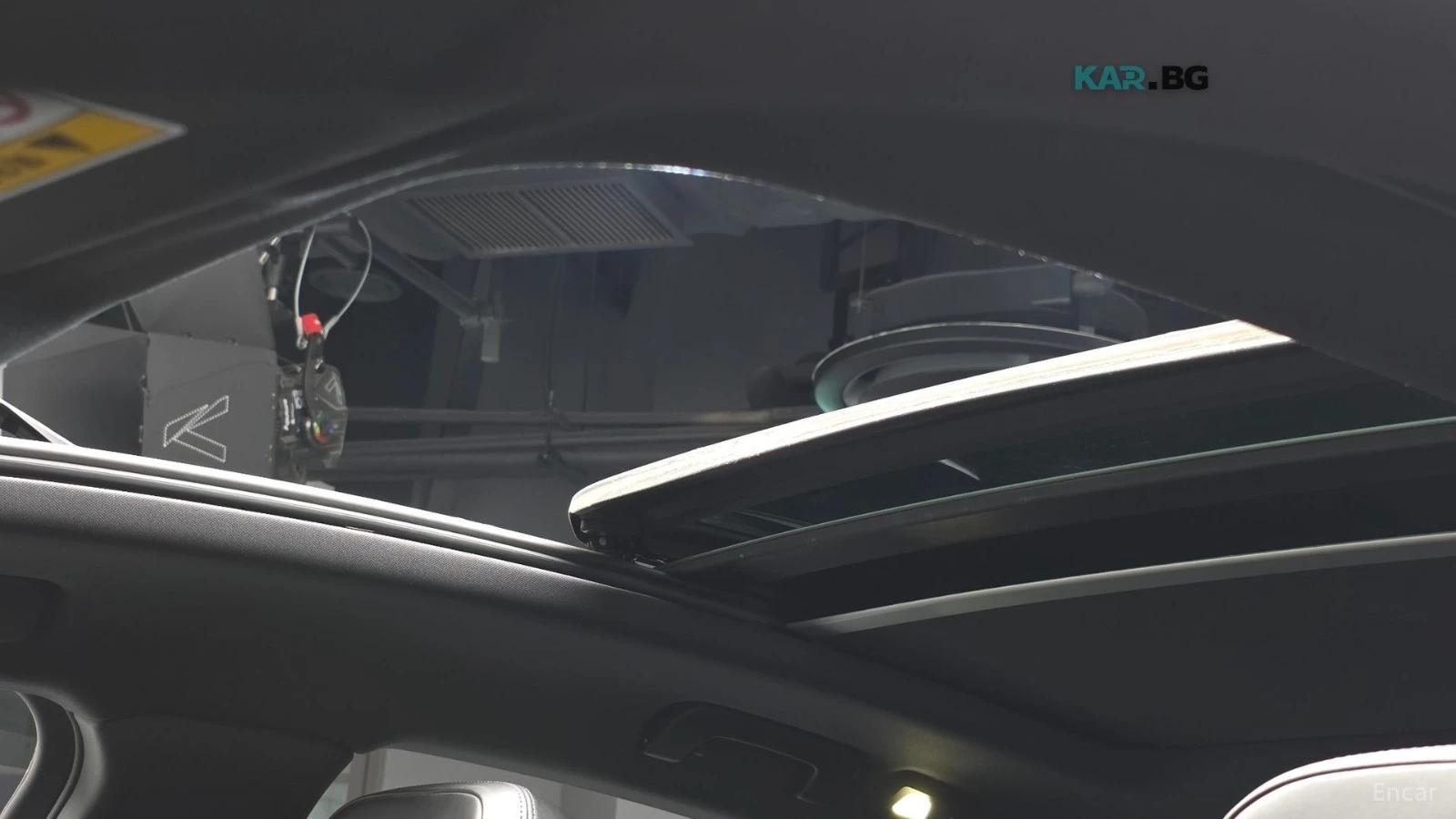 Porsche Macan ПОДГРЕВ* КАМЕРА* ПАНО* ПАМЕТ, снимка 17 - Автомобили и джипове - 55891377