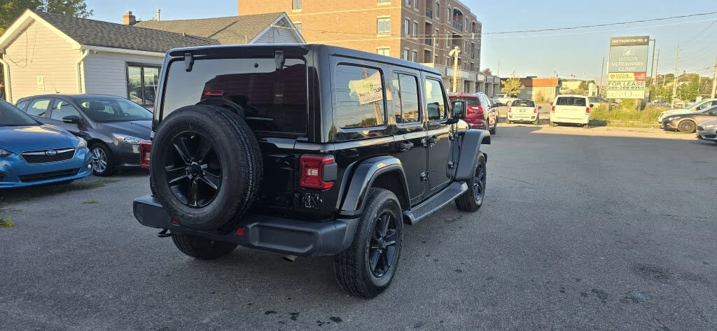 Jeep Wrangler Unlimited Sahara Altitude* АвтоКредит* ЦЕНА ДО БГ, снимка 4 - Автомобили и джипове - 56231451
