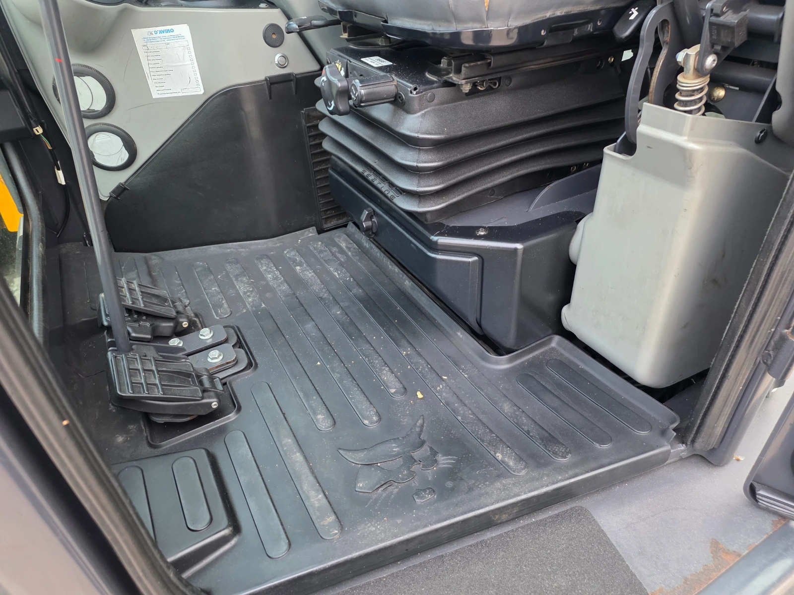 Багер Bobcat E26 - изображение 9