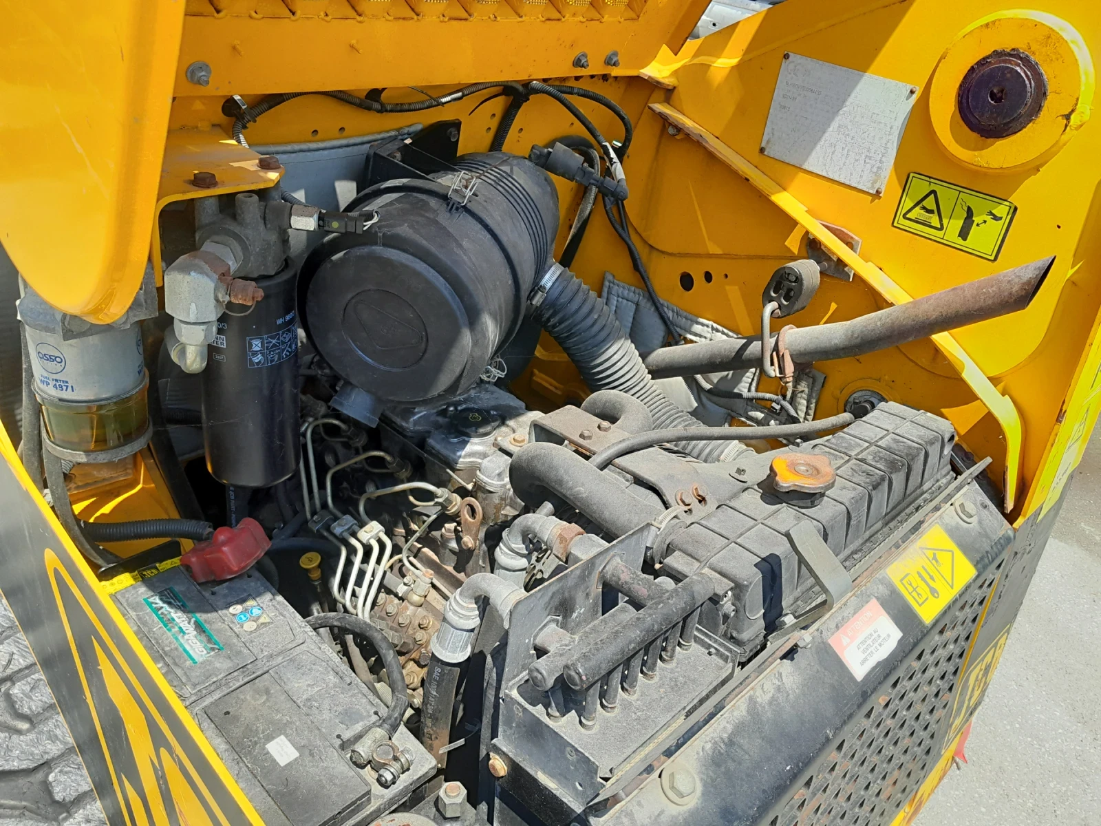 Мини челни товарачи JCB Robot 160, снимка 5 - Индустриална техника - 54899940