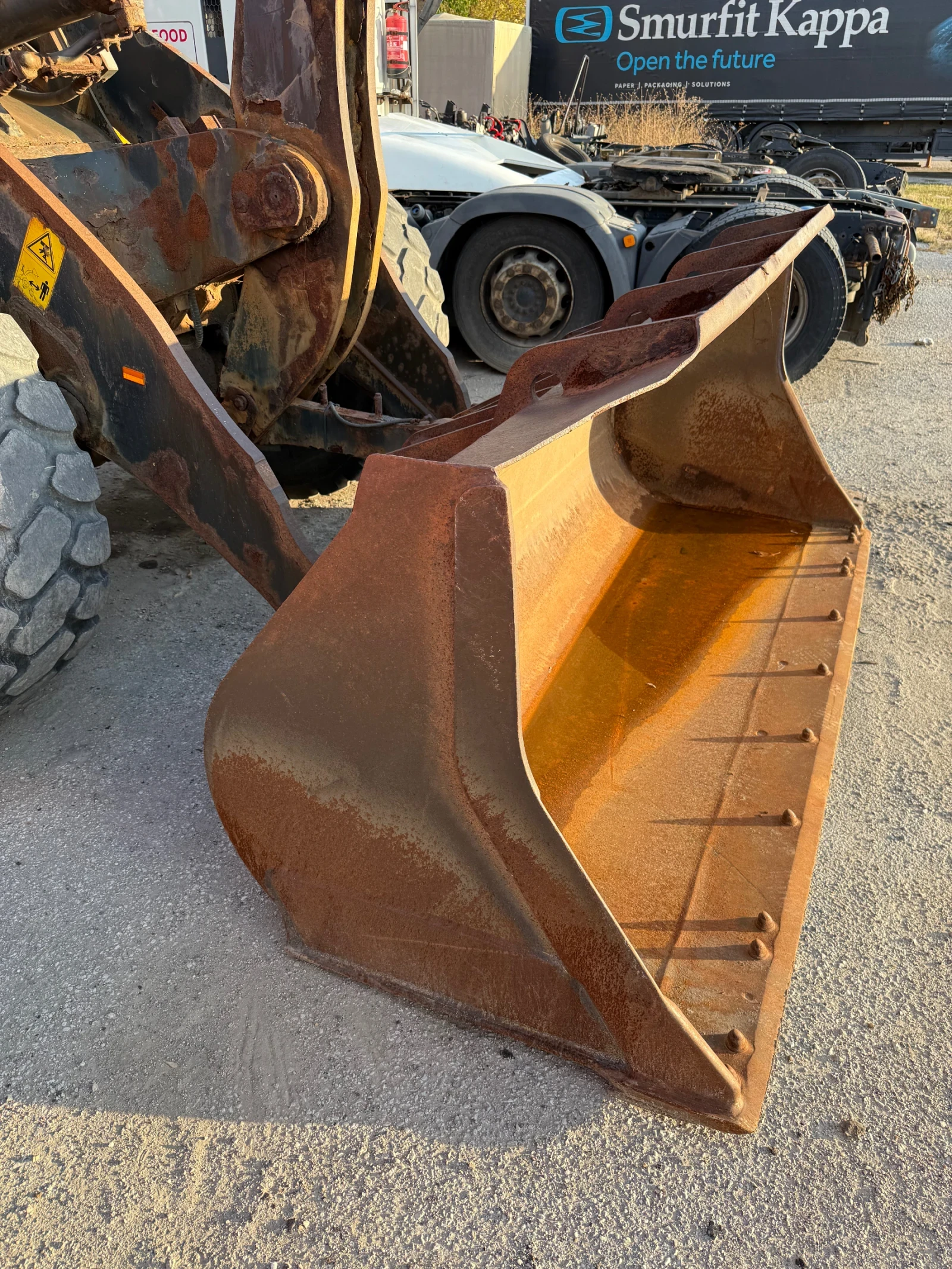 ����� ������� Komatsu WA320PZ-6 | Mobile.bg � ����������� 16