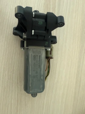 Моторче за регулиране  Kормилна Уредба - Mercedes S-Class (2007-2013), снимка 5