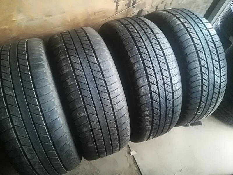 Гуми Зимни 255/55R19, снимка 2 - Гуми и джанти - 23632238