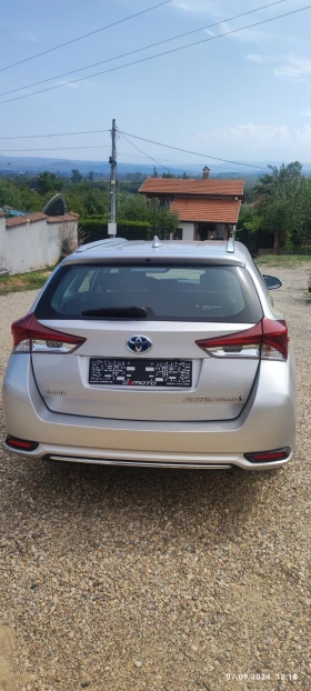 Toyota Auris HYBRID 112100km, снимка 5