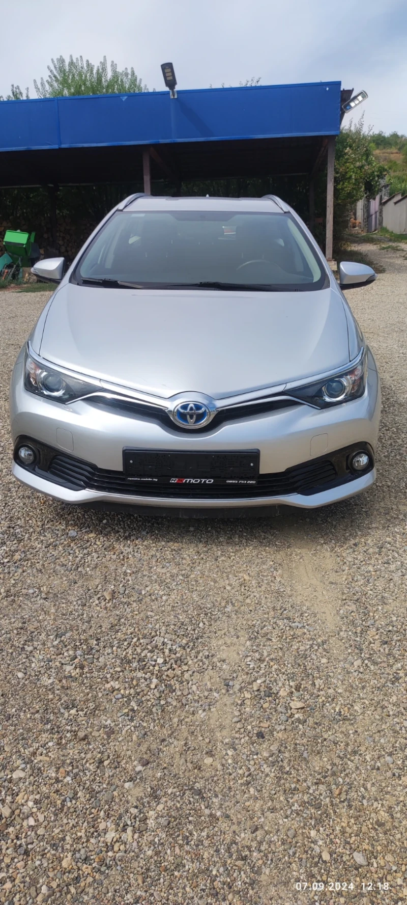 Toyota Auris HYBRID 112100km, снимка 6 - Автомобили и джипове - 47159945