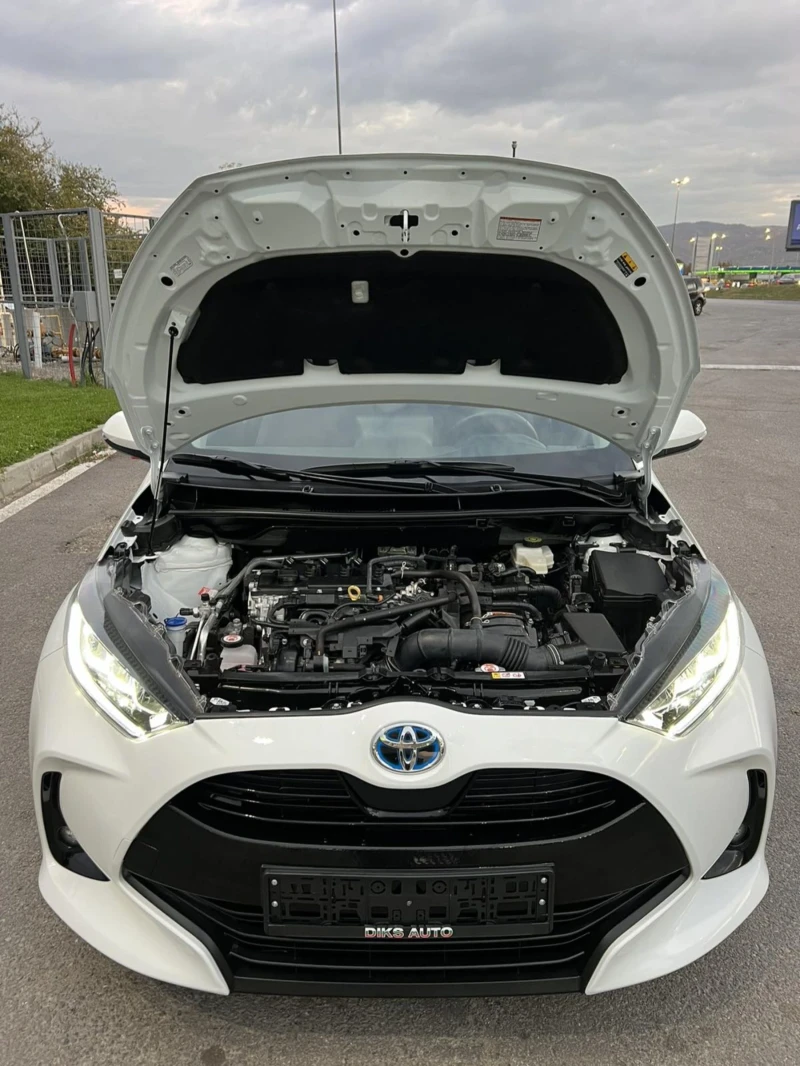 Toyota Yaris 1.5 HEV HYBRID 7000km/НОВА, снимка 14 - Автомобили и джипове - 47793797