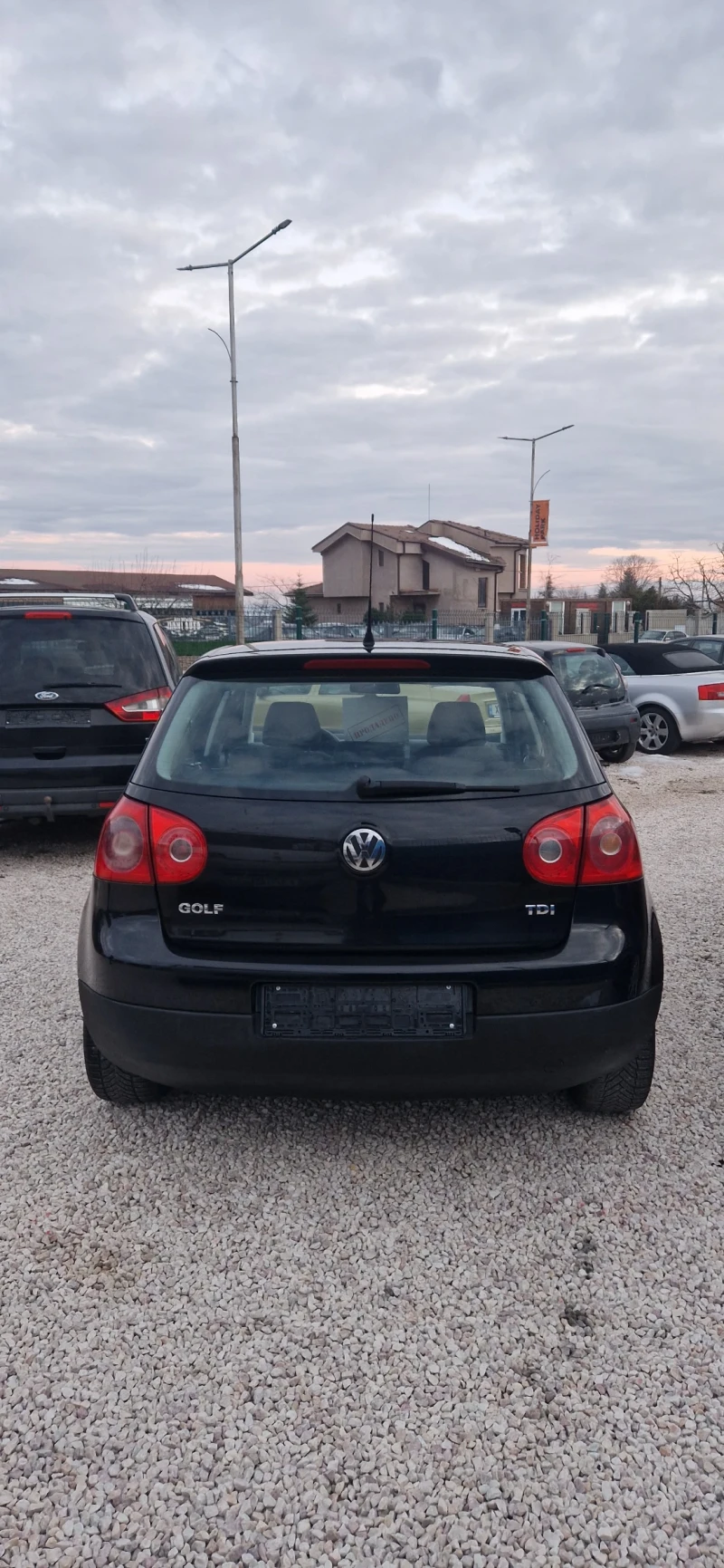 VW Golf 1.9 tdi-105kc. Италия , снимка 4 - Автомобили и джипове - 48786092