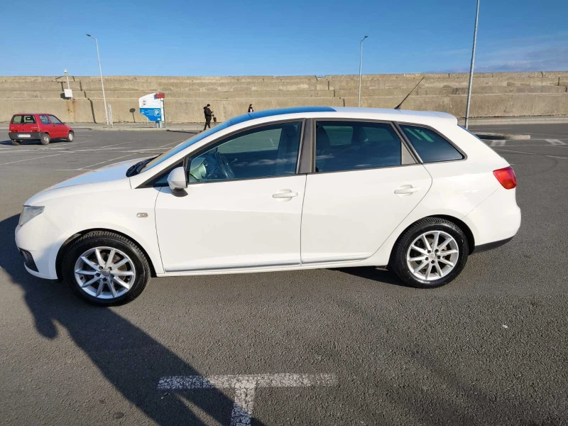 Seat Ibiza, снимка 2 - Автомобили и джипове - 48890220