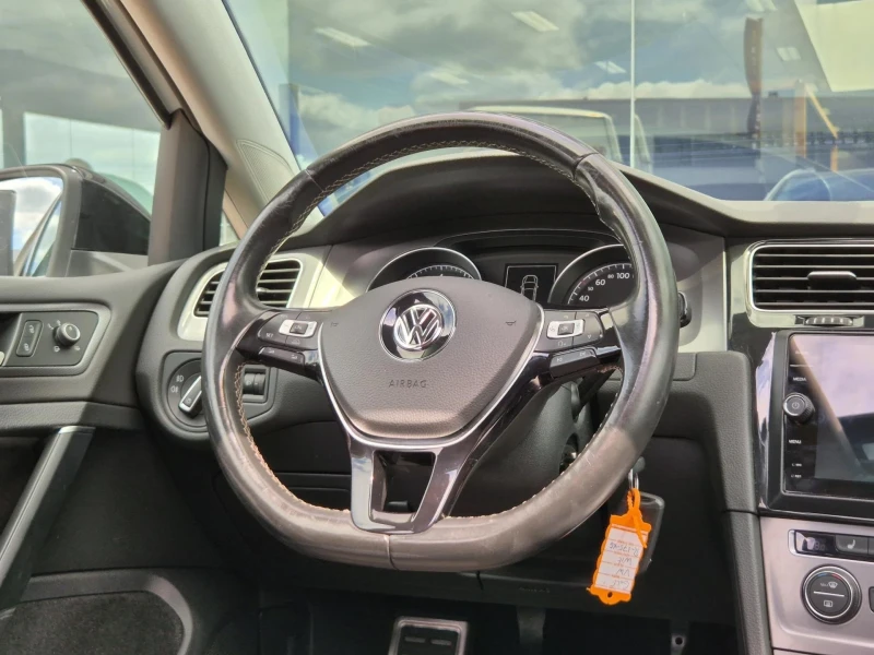 VW Golf 1.2 TSI Lounge , снимка 16 - Автомобили и джипове - 52790757
