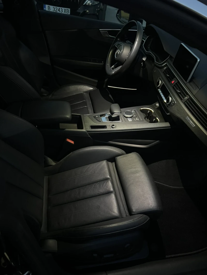 Audi A5 2.0TFSI, снимка 10 - Автомобили и джипове - 52387693