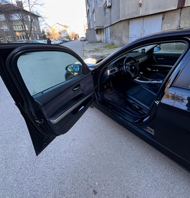 BMW 320, снимка 11 - Автомобили и джипове - 52929356