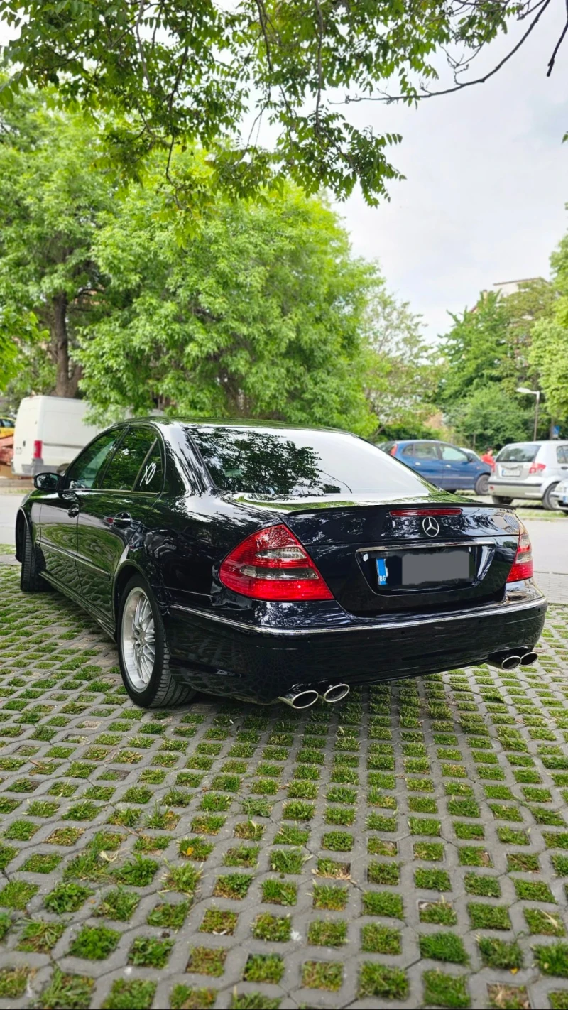 Mercedes-Benz E 270 2.7 CDI, снимка 3 - Автомобили и джипове - 53003997