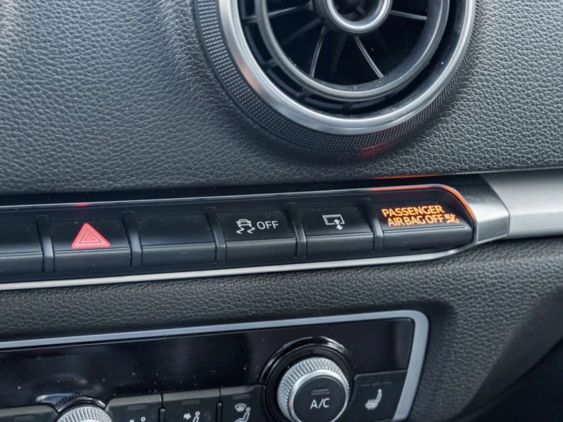 Audi A3 * quattro Premium, quattro Komfort (Canada) * CARF, снимка 17 - Автомобили и джипове - 53088276