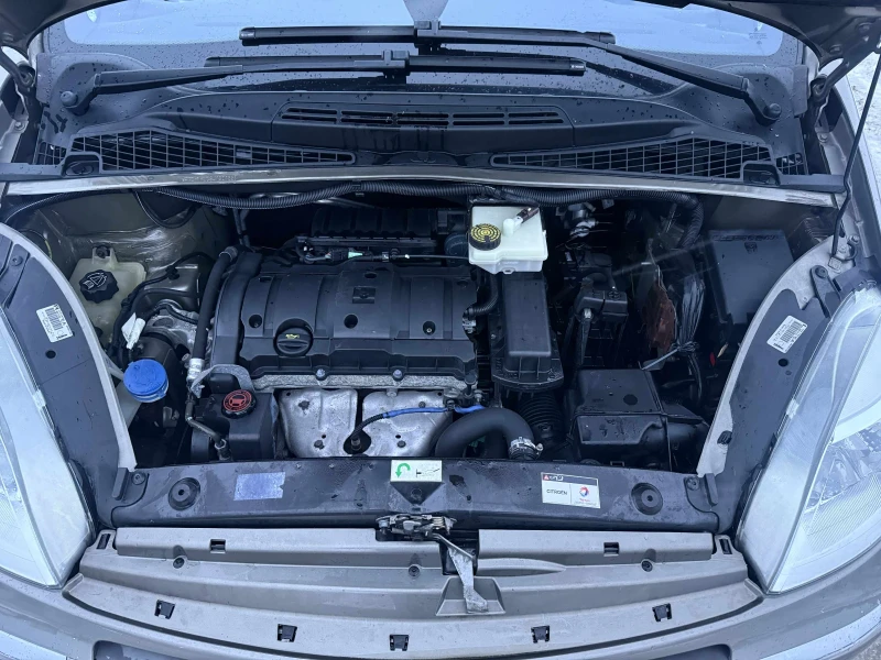 Citroen Xsara picasso 1.6i-109PS-КЛИМАТРОНИК, снимка 14 - Автомобили и джипове - 53104235