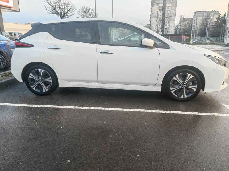 Nissan Leaf  ProPilot Park / 40kw / Термопомпа / Full Led, снимка 5 - Автомобили и джипове - 53514748