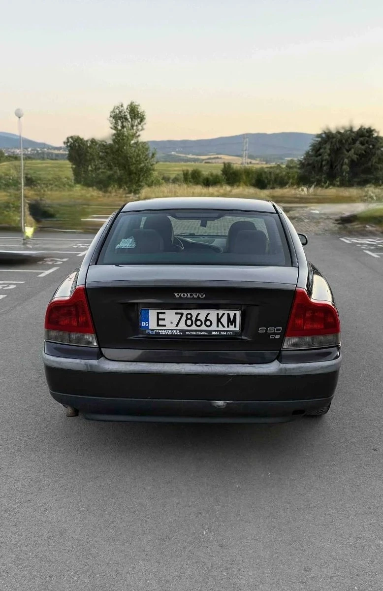 Volvo S60 D5 - изображение 8