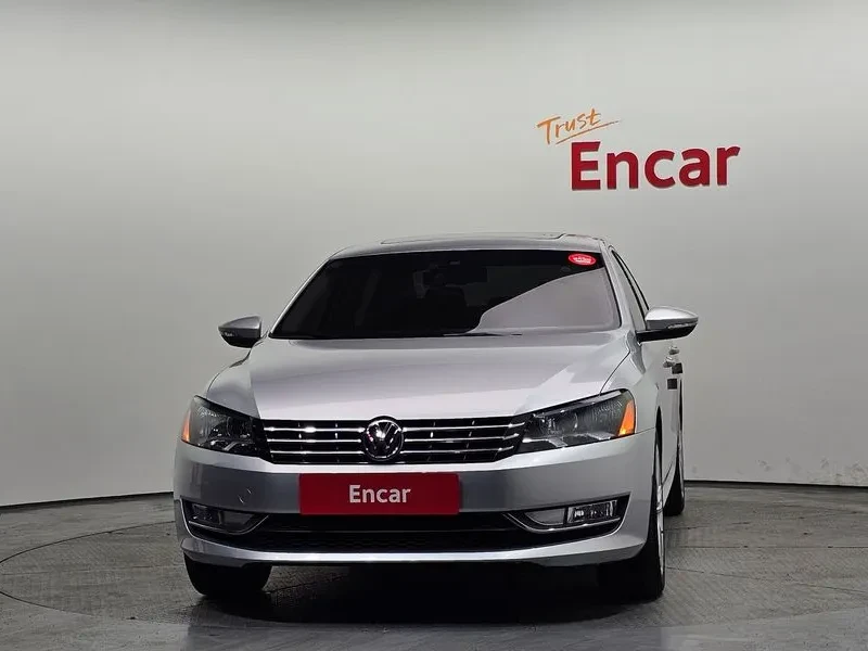 VW Passat 2.0 TDI, снимка 3 - Автомобили и джипове - 54298569