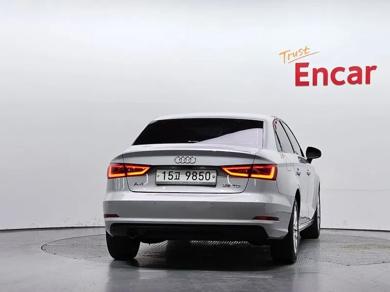 Audi A3 1.6 TDI, снимка 8 - Автомобили и джипове - 54971459