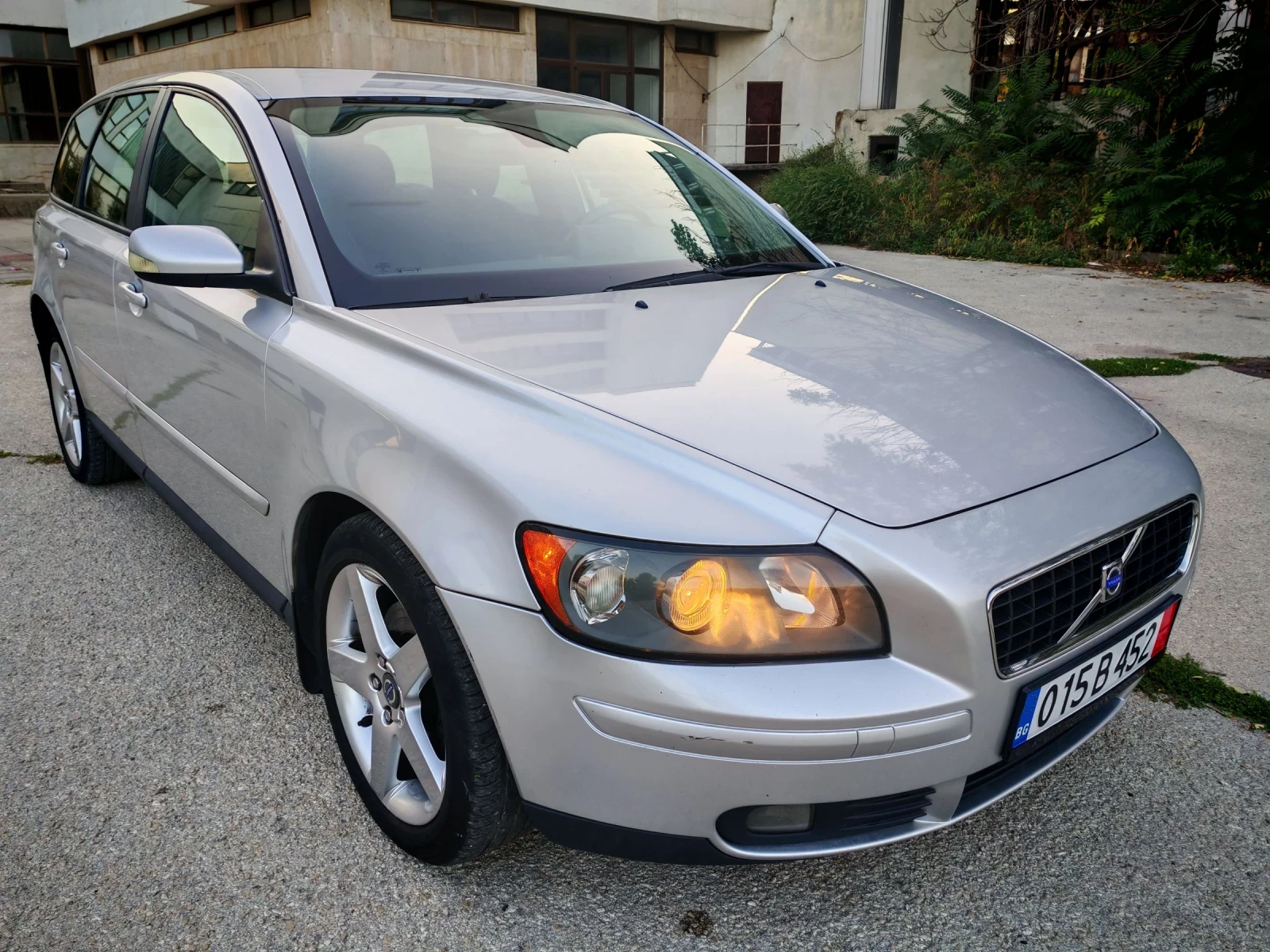 Volvo V50 2.4i GAZ AVTOMATIK - изображение 9