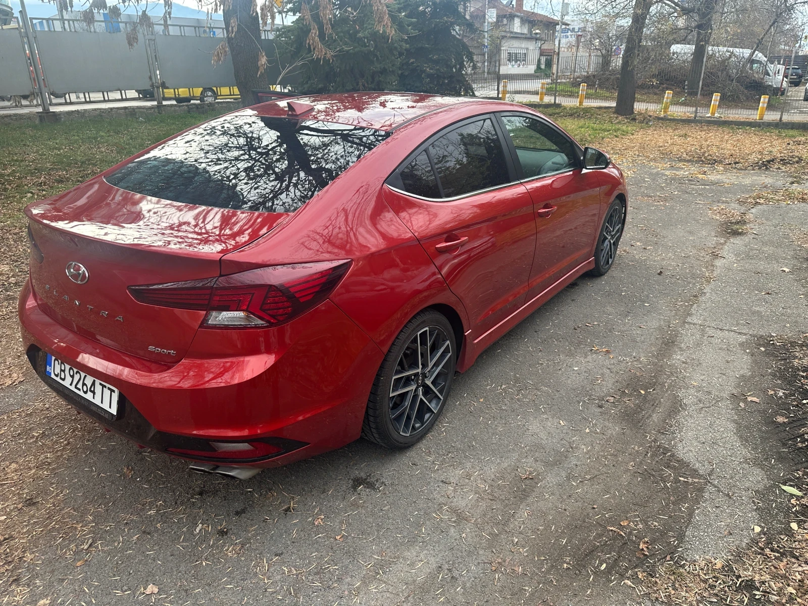 Hyundai Elantra Sport - изображение 2