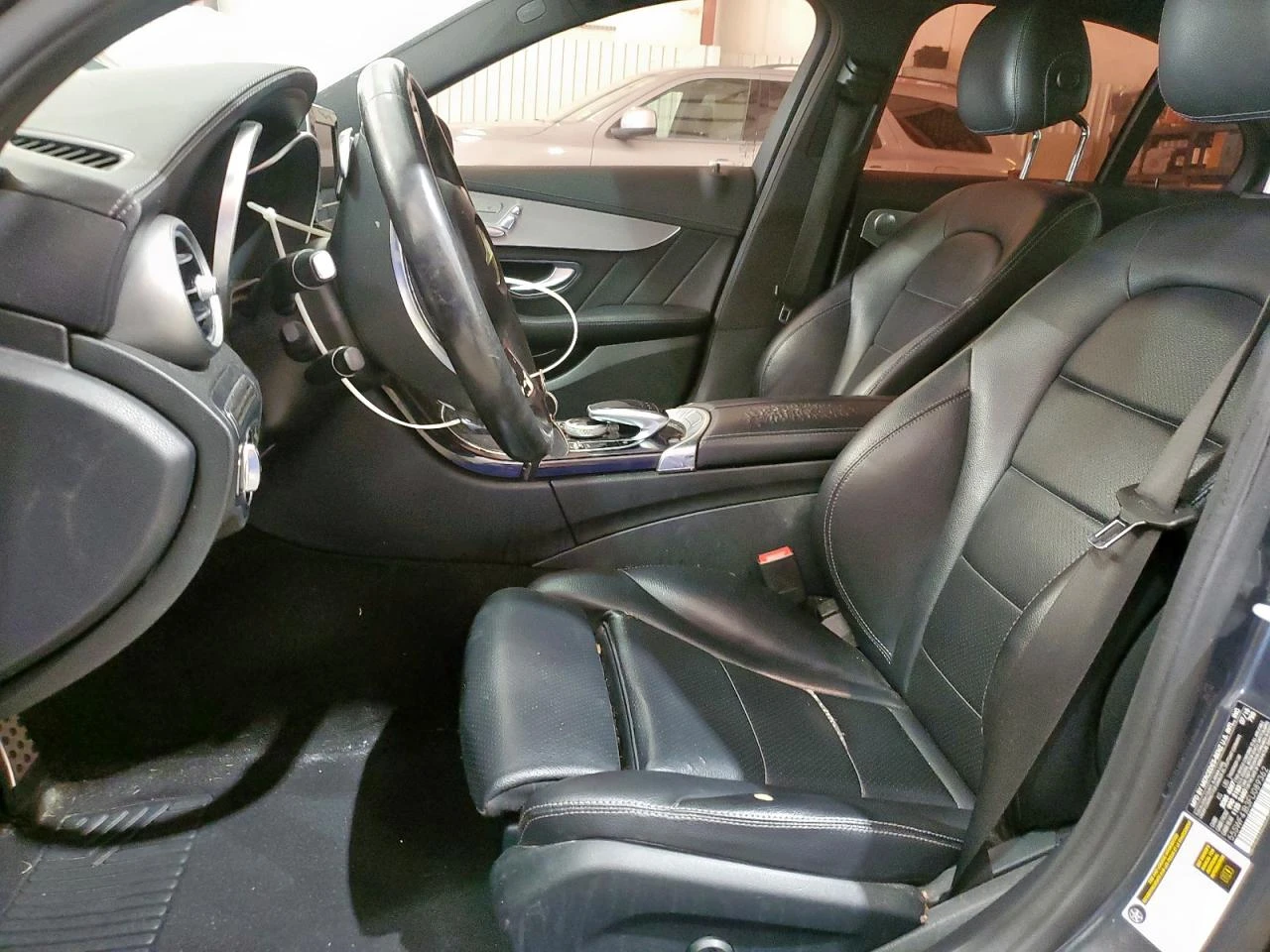 Mercedes-Benz C 300  - изображение 6