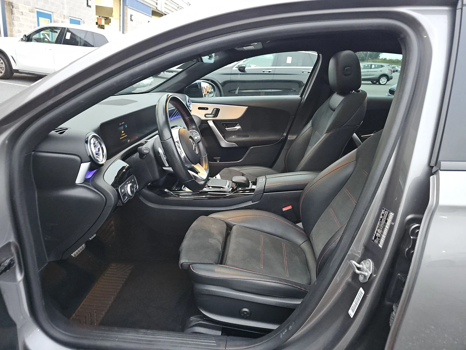 Mercedes-Benz A 35 AMG 4MATIC/1 СОБСТВЕНИК/ПАНО - изображение 8