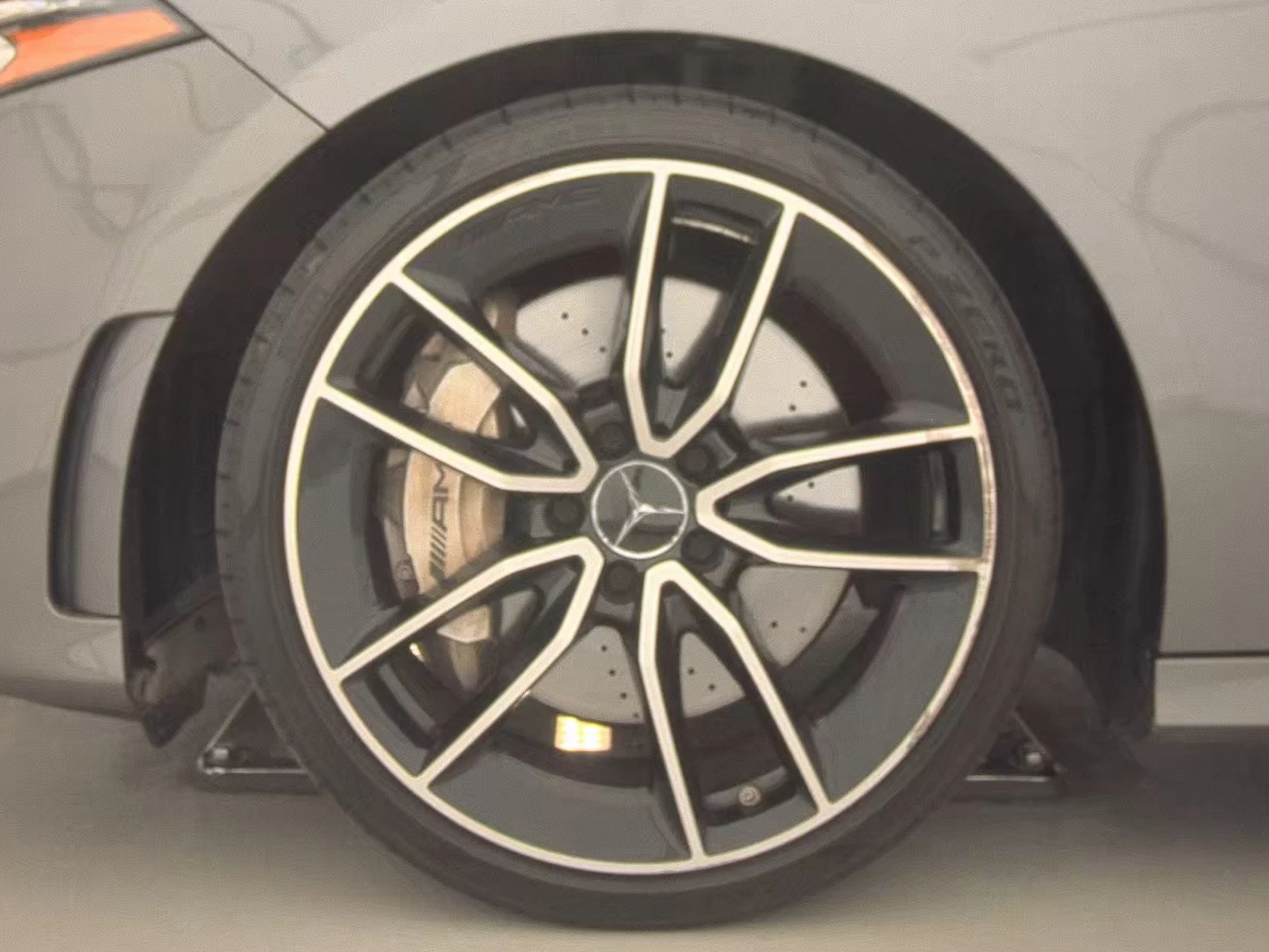 Mercedes-Benz A 35 AMG 4MATIC/1 СОБСТВЕНИК/ПАНО - изображение 9