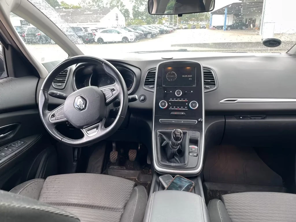 Renault Scenic Experience 1.5 D - изображение 9