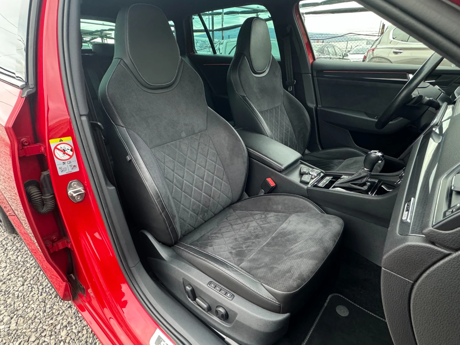 Skoda Superb 2.0TDI 4x4 SportLine ! SWISS ! | Mobile.bg   10