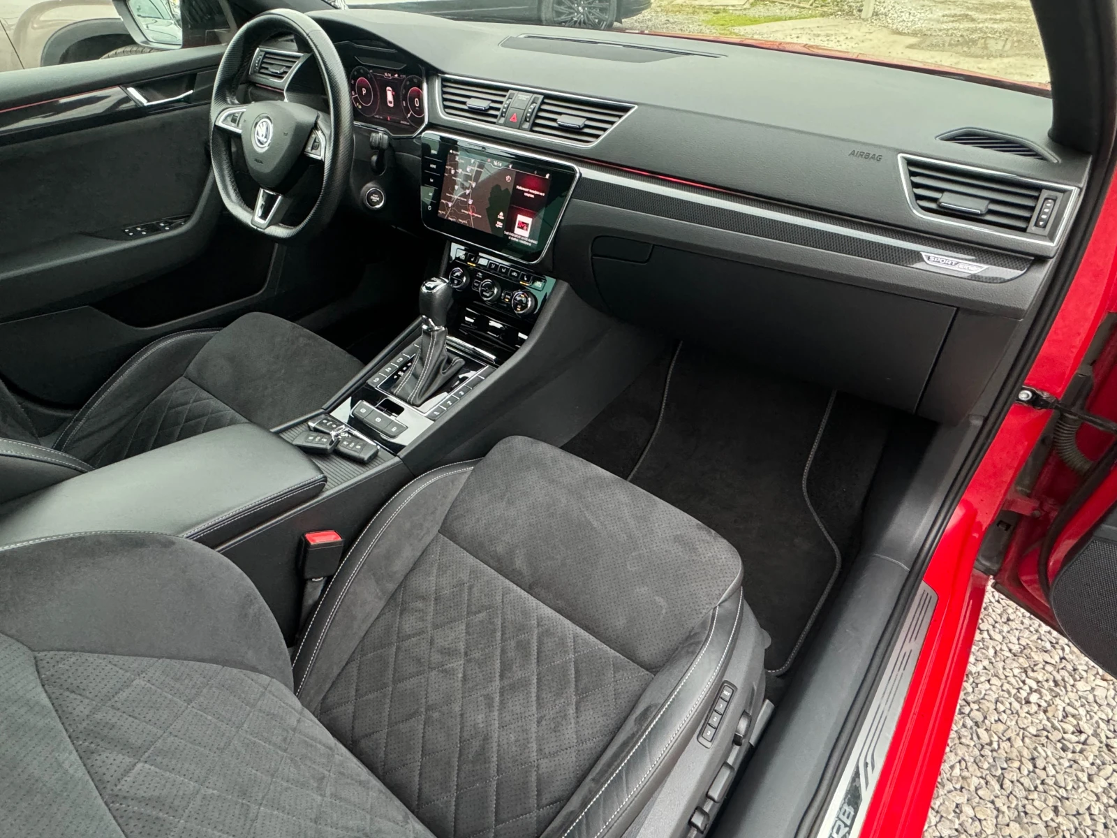 Skoda Superb 2.0TDI 4x4 SportLine ! SWISS ! | Mobile.bg   11