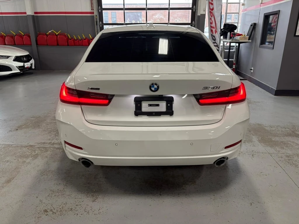 BMW 330 * 330i xDrive * CARFAX *    | Mobile.bg   4