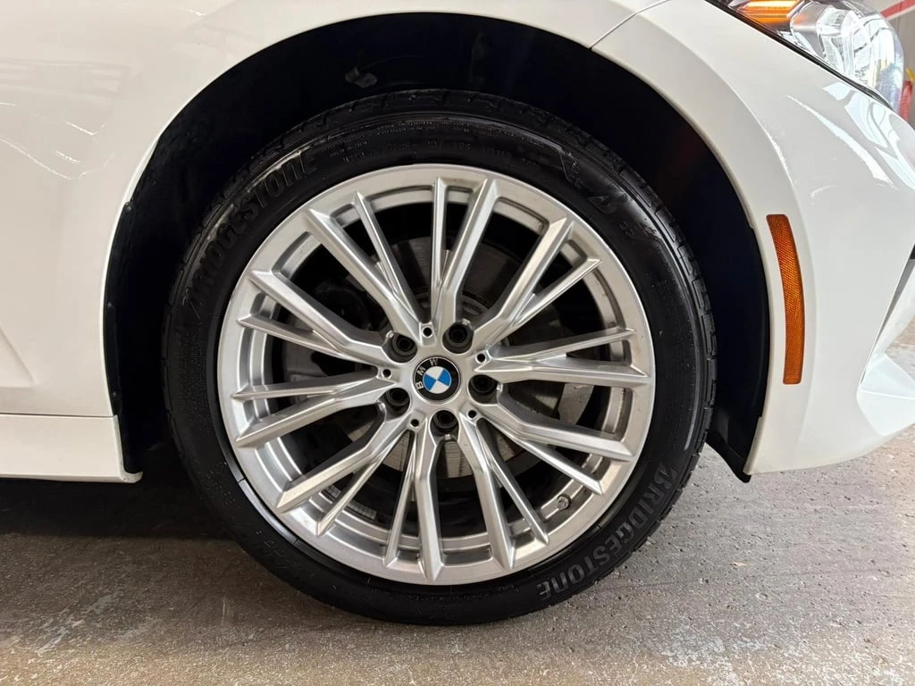 BMW 330 * 330i xDrive * CARFAX *    | Mobile.bg   7