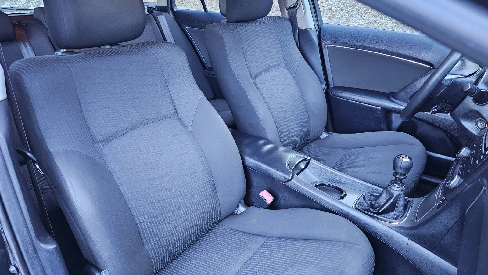 Toyota Avensis 1.8 - изображение 10