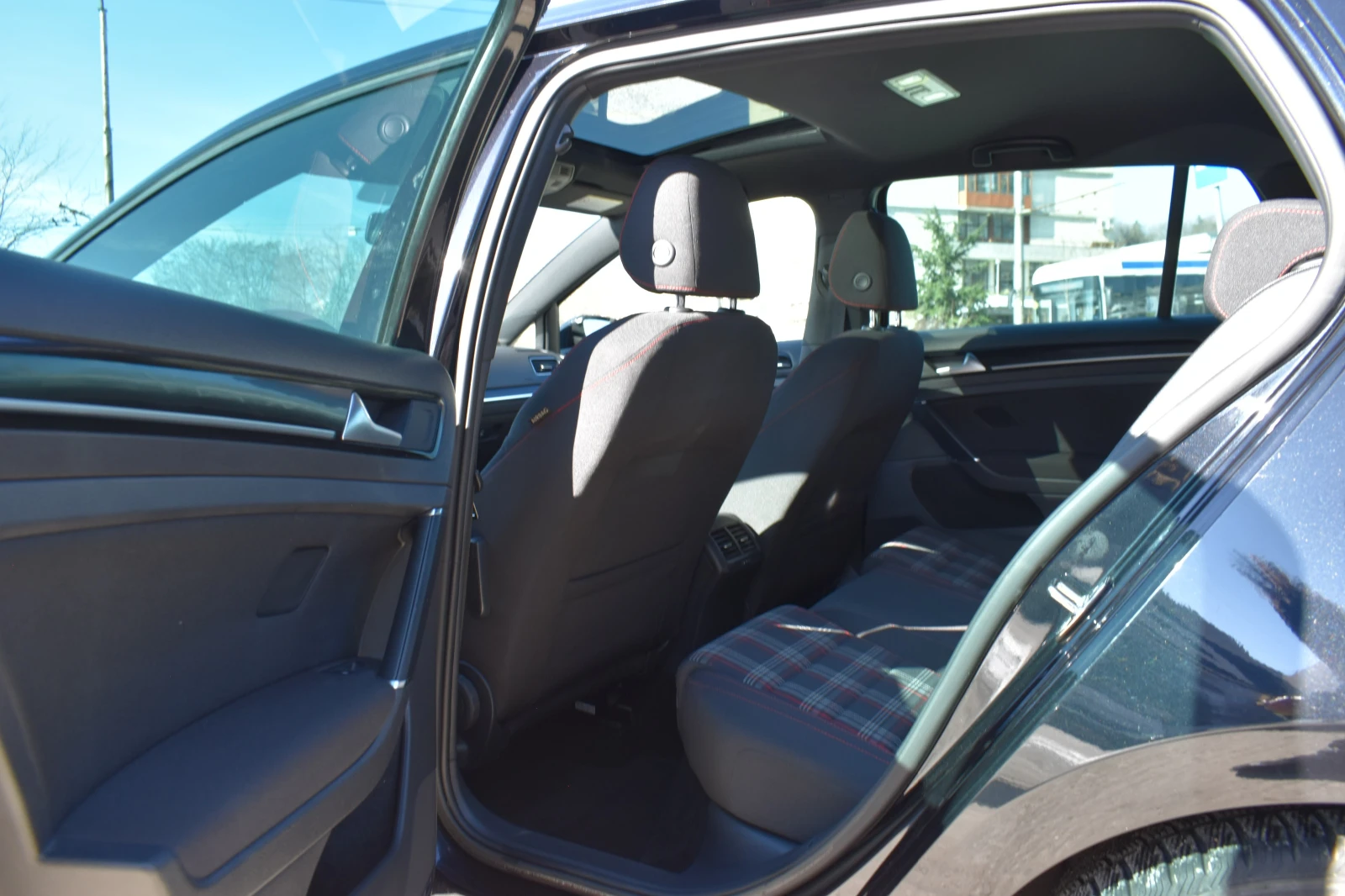 VW Golf GTI* 115000KM!!!!* AUTOMAT*  - изображение 10