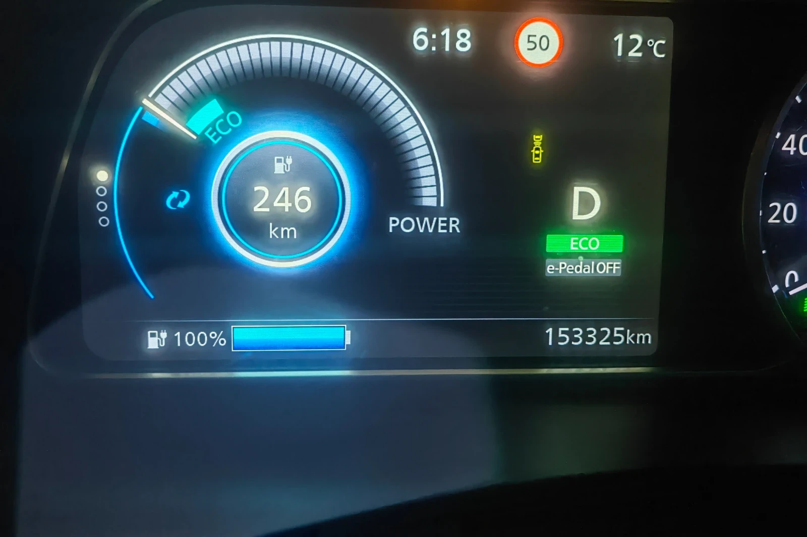 Nissan Leaf  ProPilot Park / 40kw / Термопомпа / Full Led, снимка 8 - Автомобили и джипове - 53860468