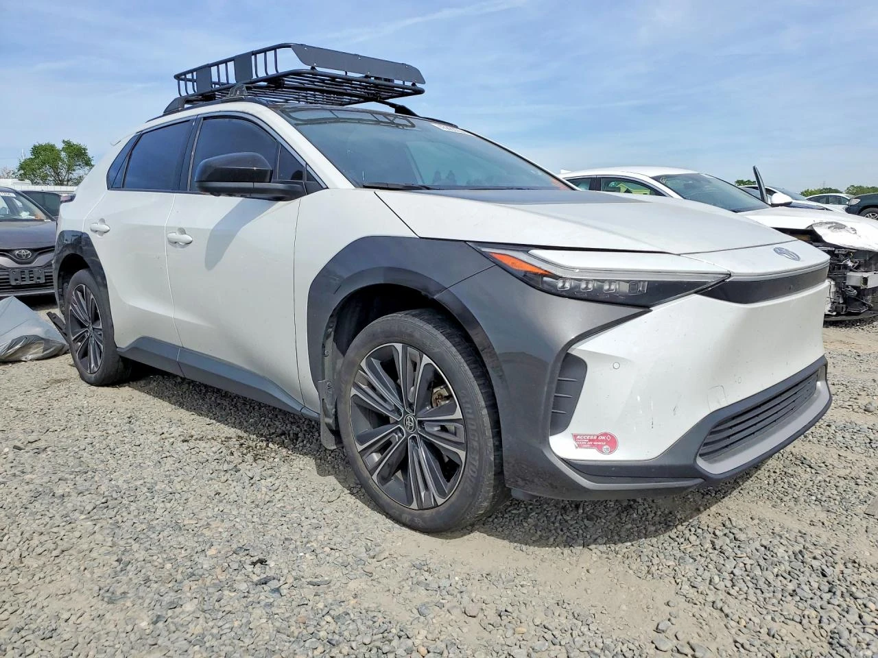 Toyota bZ4X Limited, снимка 4 - Автомобили и джипове - 53935389